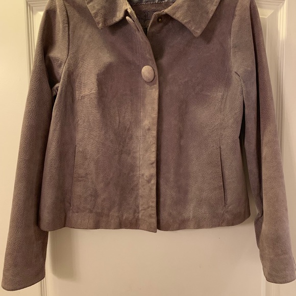 Like new Live A Little (LAL) AUTHENTIC SUEDE grey jacket w/large button accen… - Picture 5 of 8